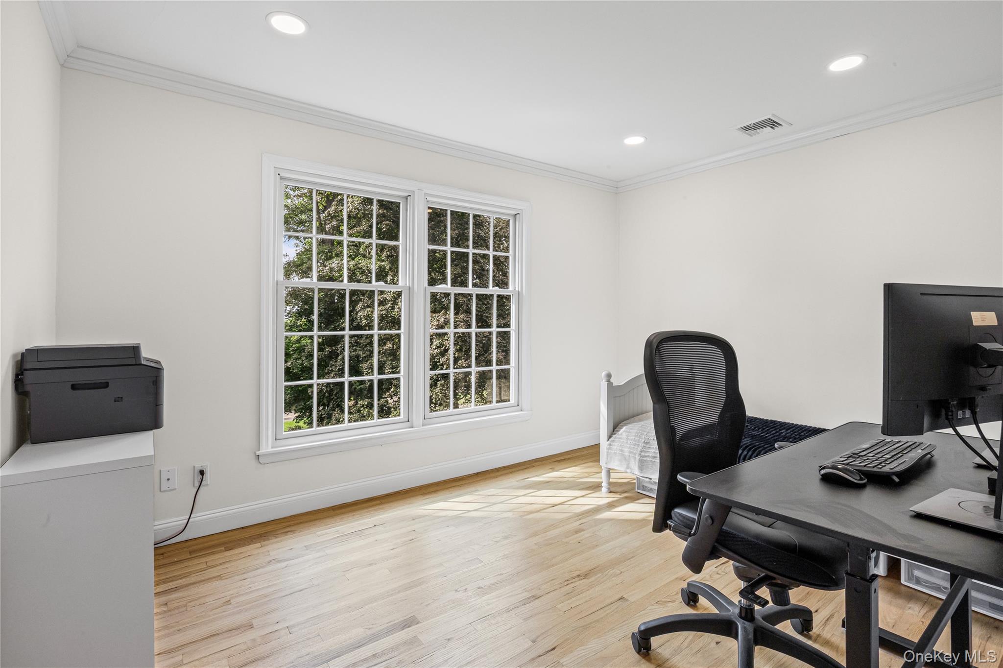 108 Makamah Road, Northport, NY 11768