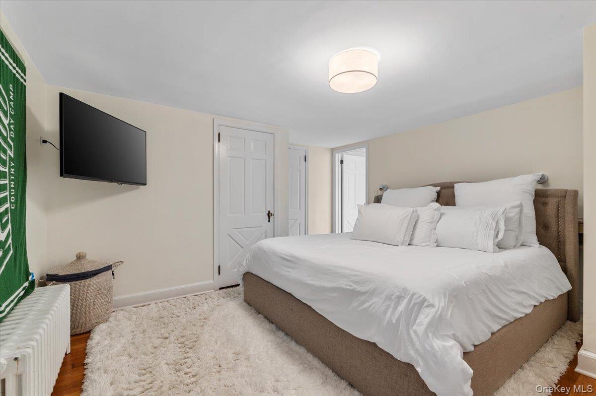 2 Strongs Lane, Water Mill, NY 11976