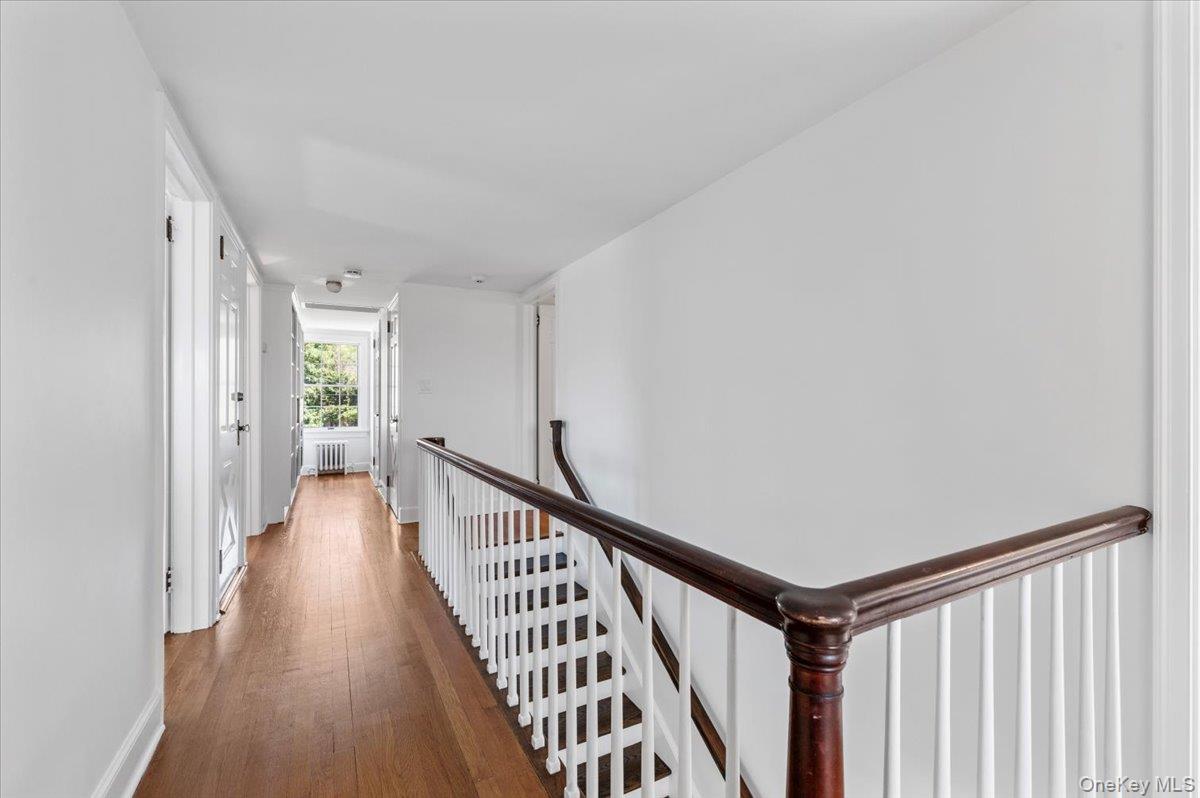 2 Strongs Lane, Water Mill, NY 11976