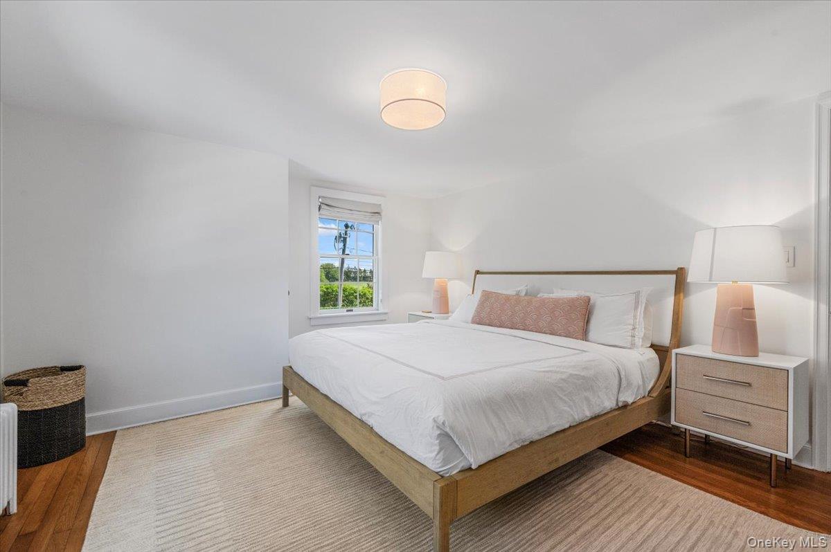 2 Strongs Lane, Water Mill, NY 11976