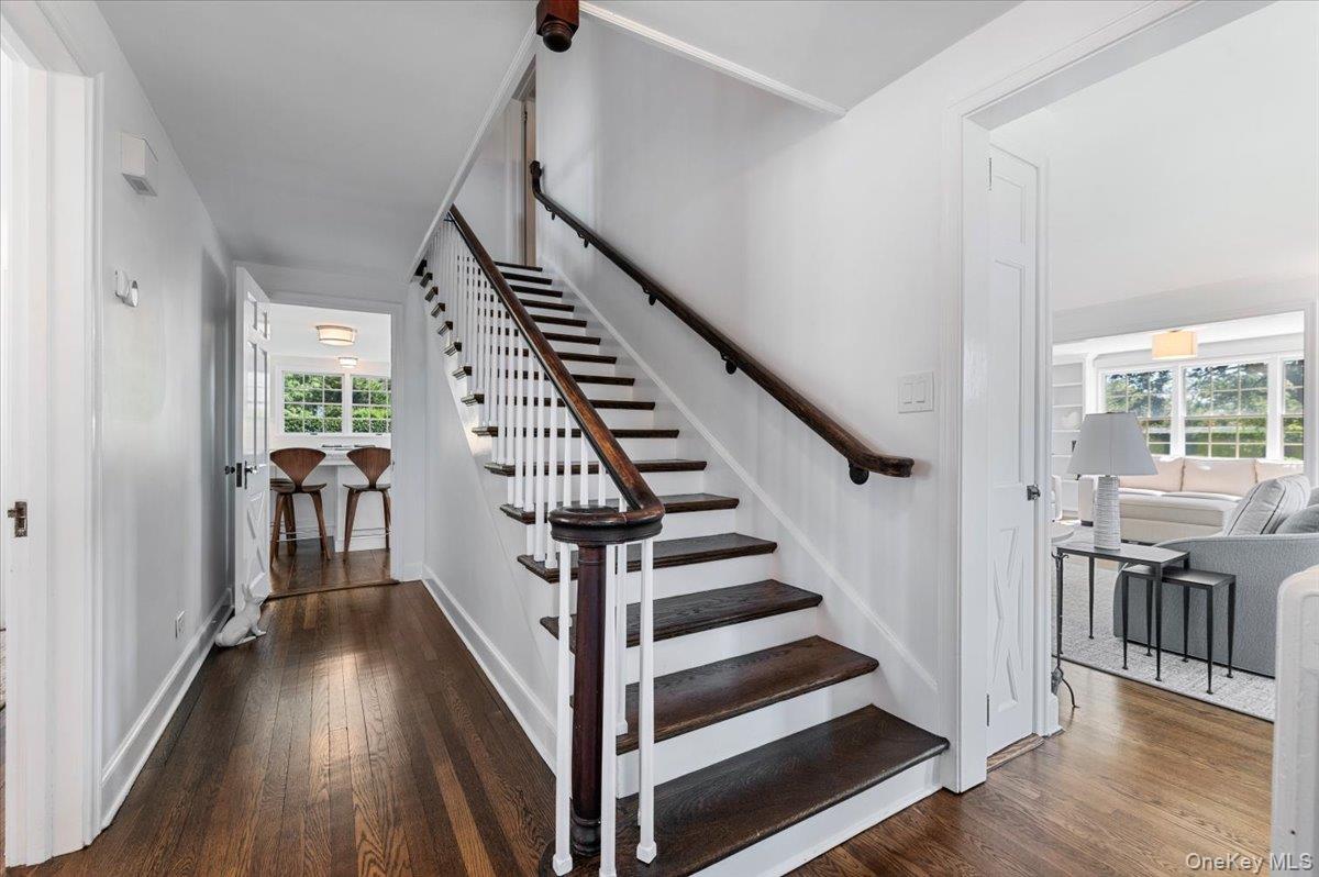 2 Strongs Lane, Water Mill, NY 11976