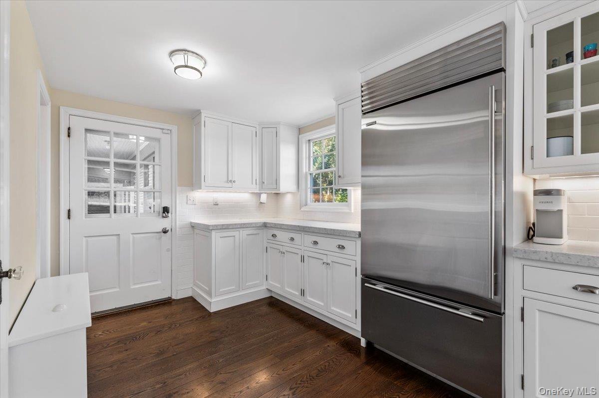 2 Strongs Lane, Water Mill, NY 11976