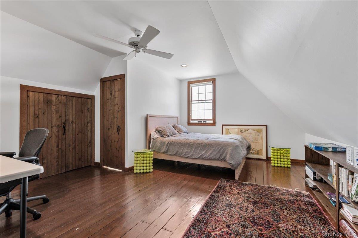 2 Strongs Lane, Water Mill, NY 11976