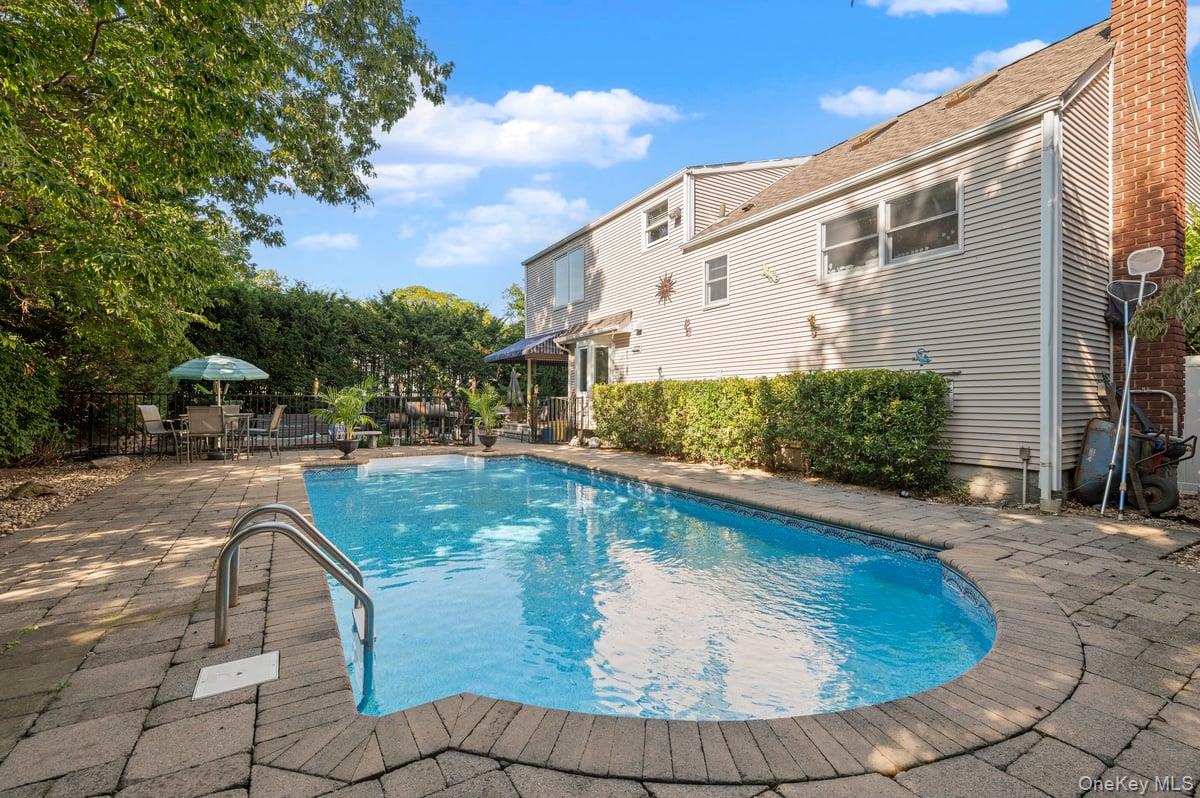 34 21st Street, Jericho, NY 11753