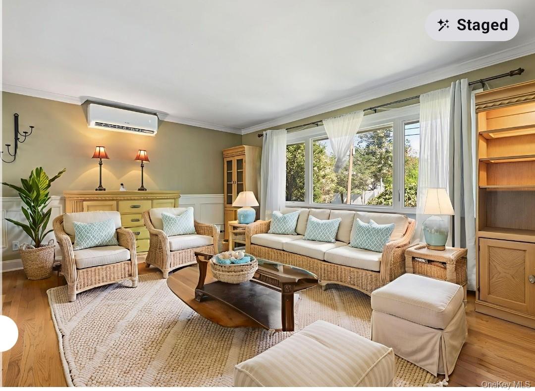 34 21st Street, Jericho, NY 11753