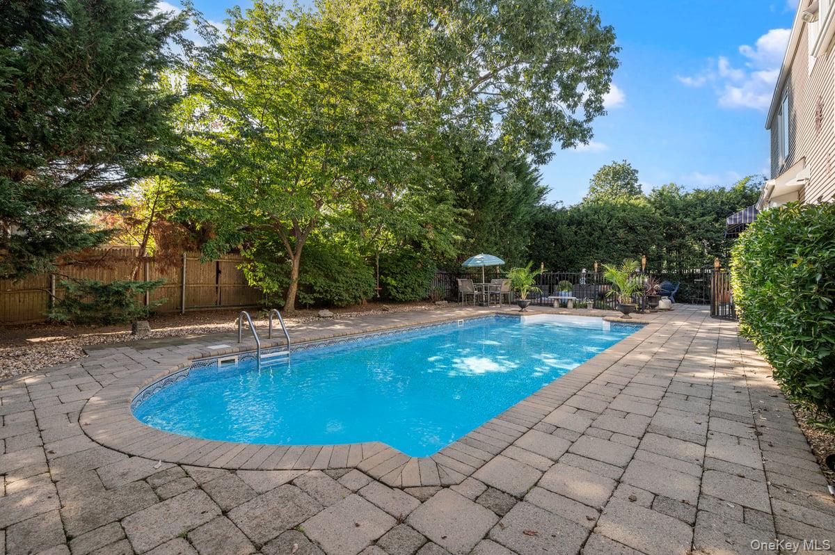 34 21st Street, Jericho, NY 11753