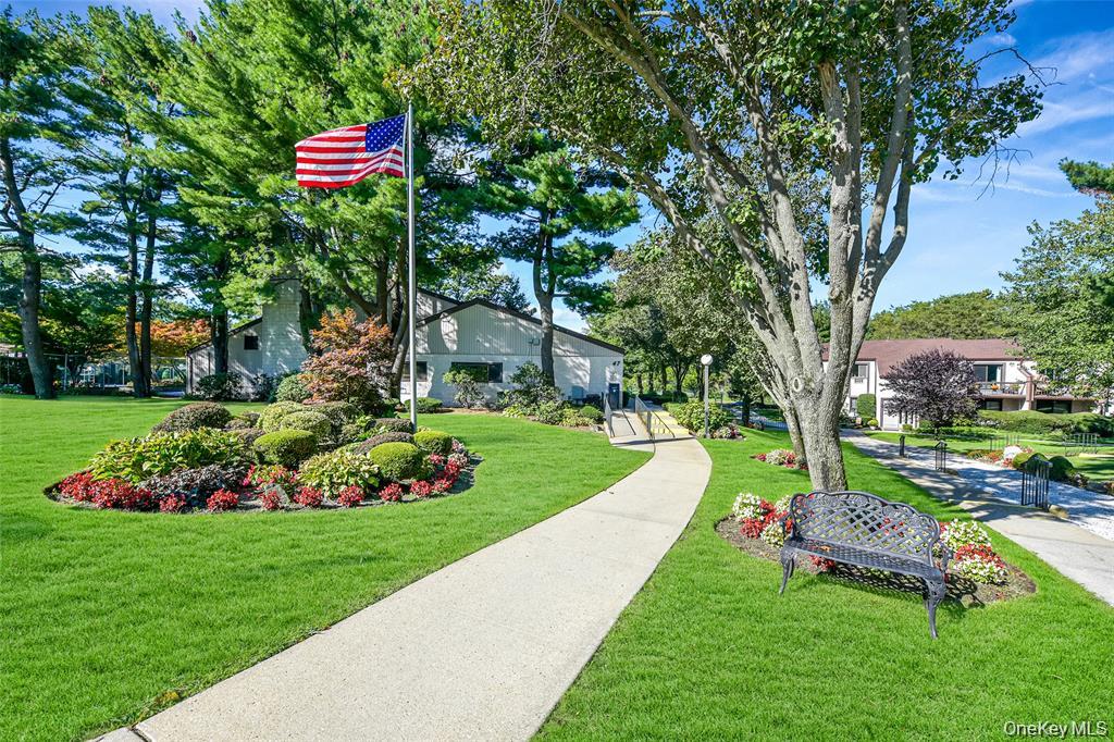 63 Richmond Boulevard # 4B, Ronkonkoma, NY 11779