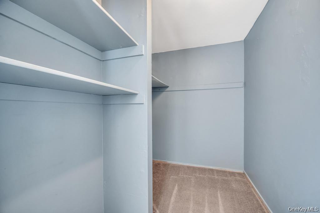 63 Richmond Boulevard # 4B, Ronkonkoma, NY 11779