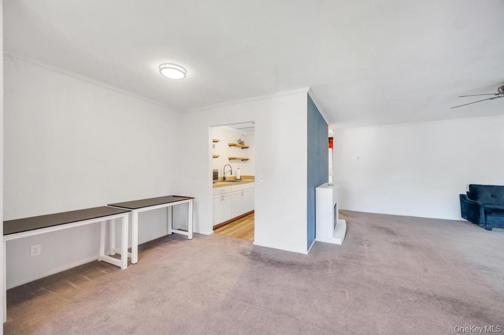 63 Richmond Boulevard # 4B, Ronkonkoma, NY 11779