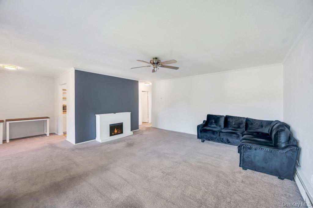 63 Richmond Boulevard # 4B, Ronkonkoma, NY 11779