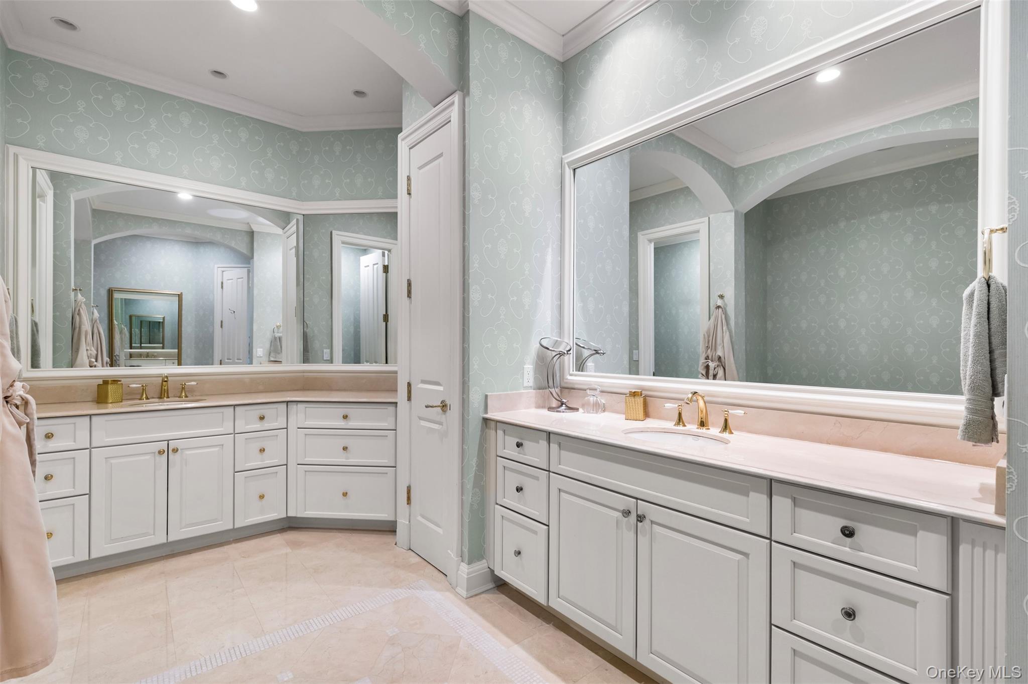 10 Shadow Tree Lane, Briarcliff Manor, NY 10510