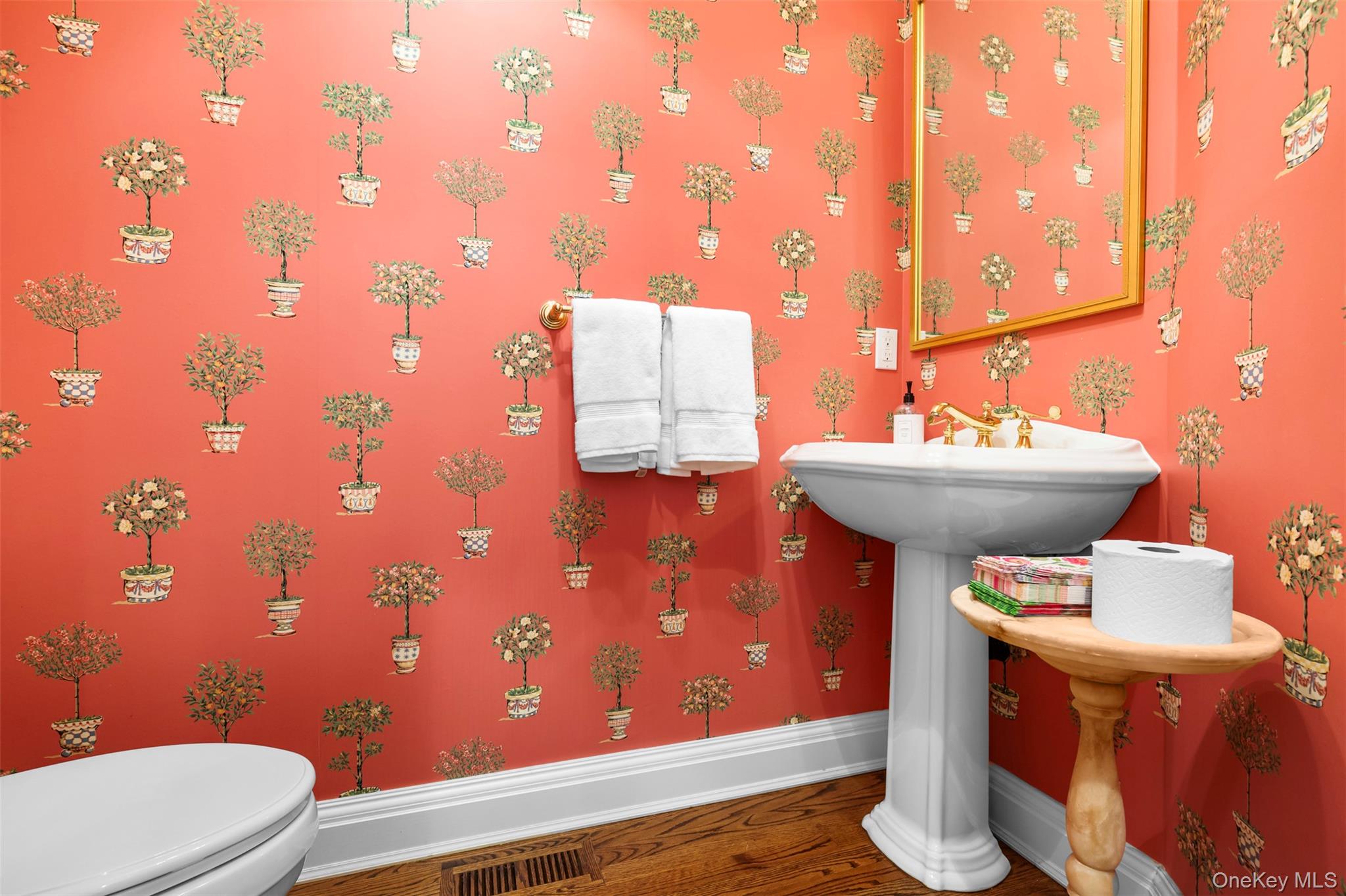 10 Shadow Tree Lane, Briarcliff Manor, NY 10510