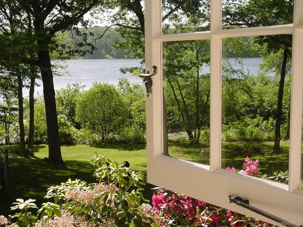 93 Cross Pond Road, Pound Ridge, NY 10576