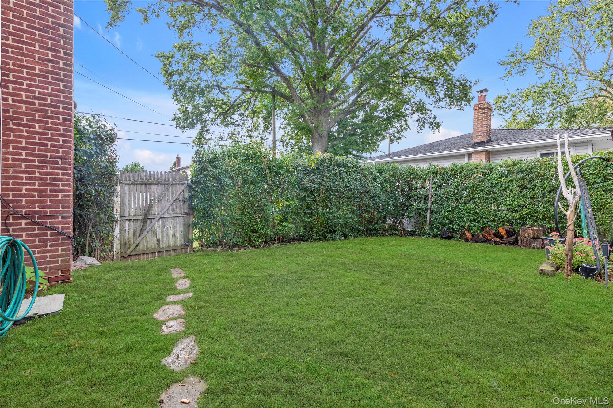 1039 Elizabeth Street, Baldwin, NY 11510