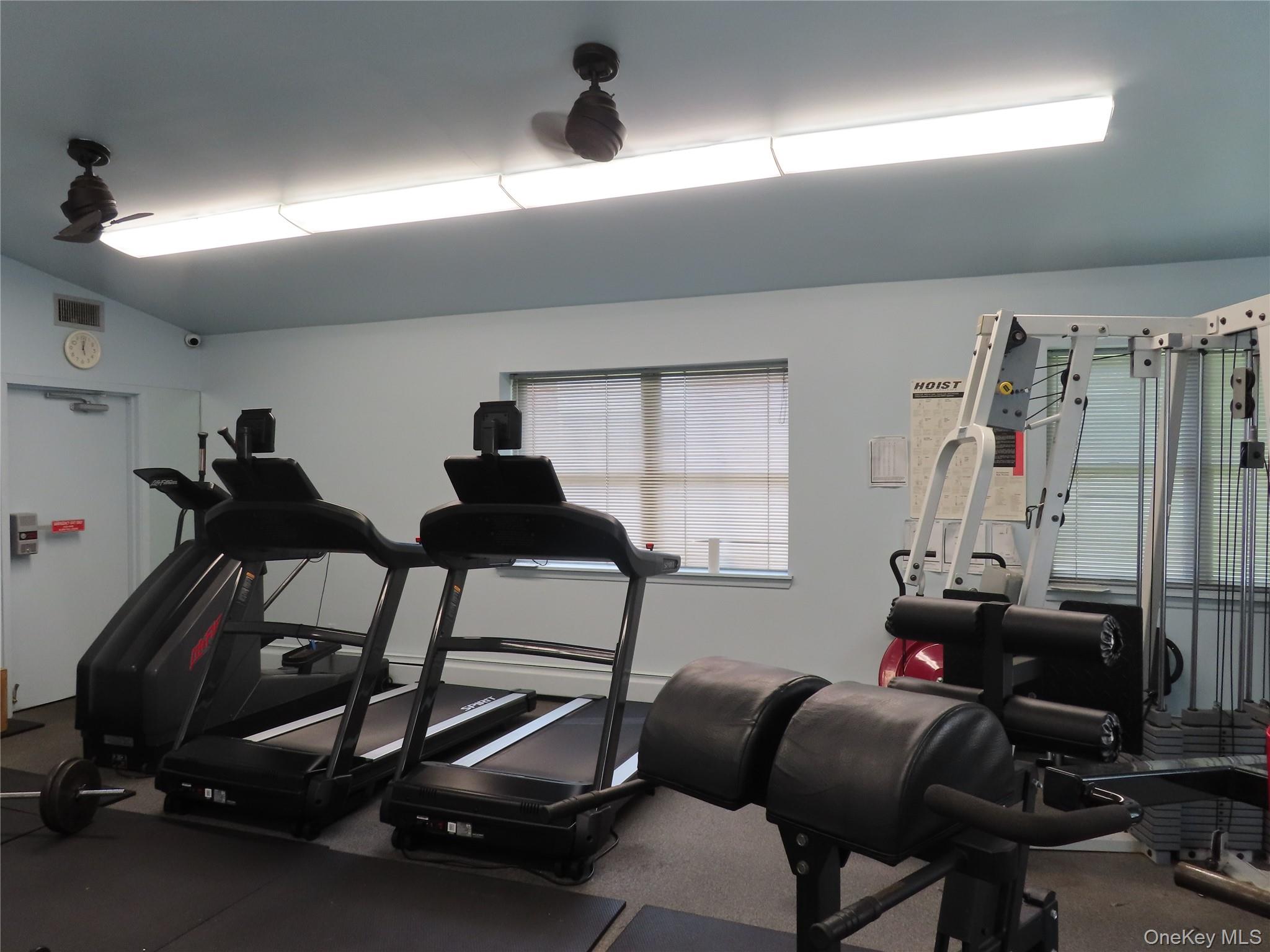 2449 (B) #16 A Union Boulevard # 16A, Islip, NY 11751