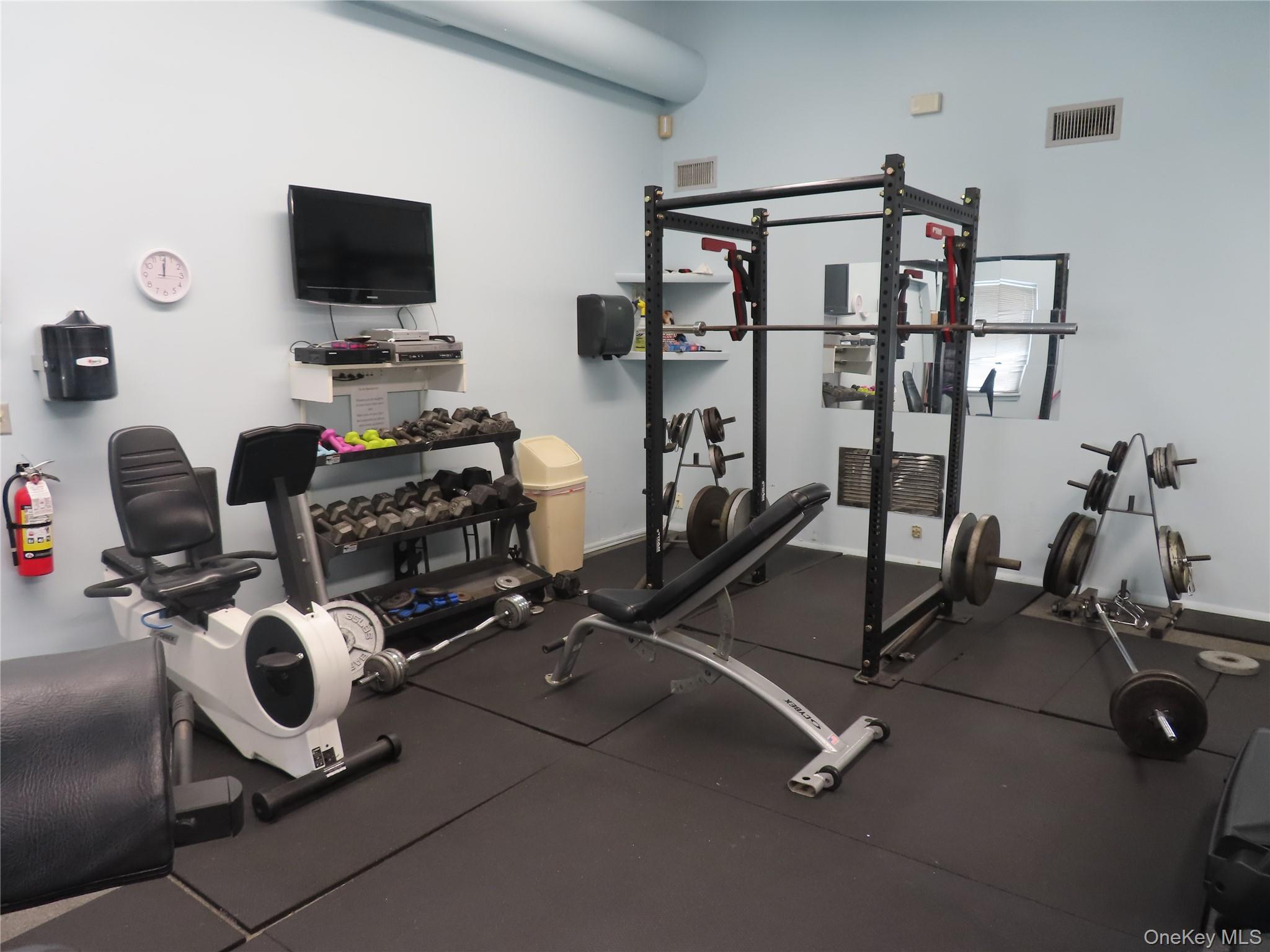 2449 (B) #16 A Union Boulevard # 16A, Islip, NY 11751