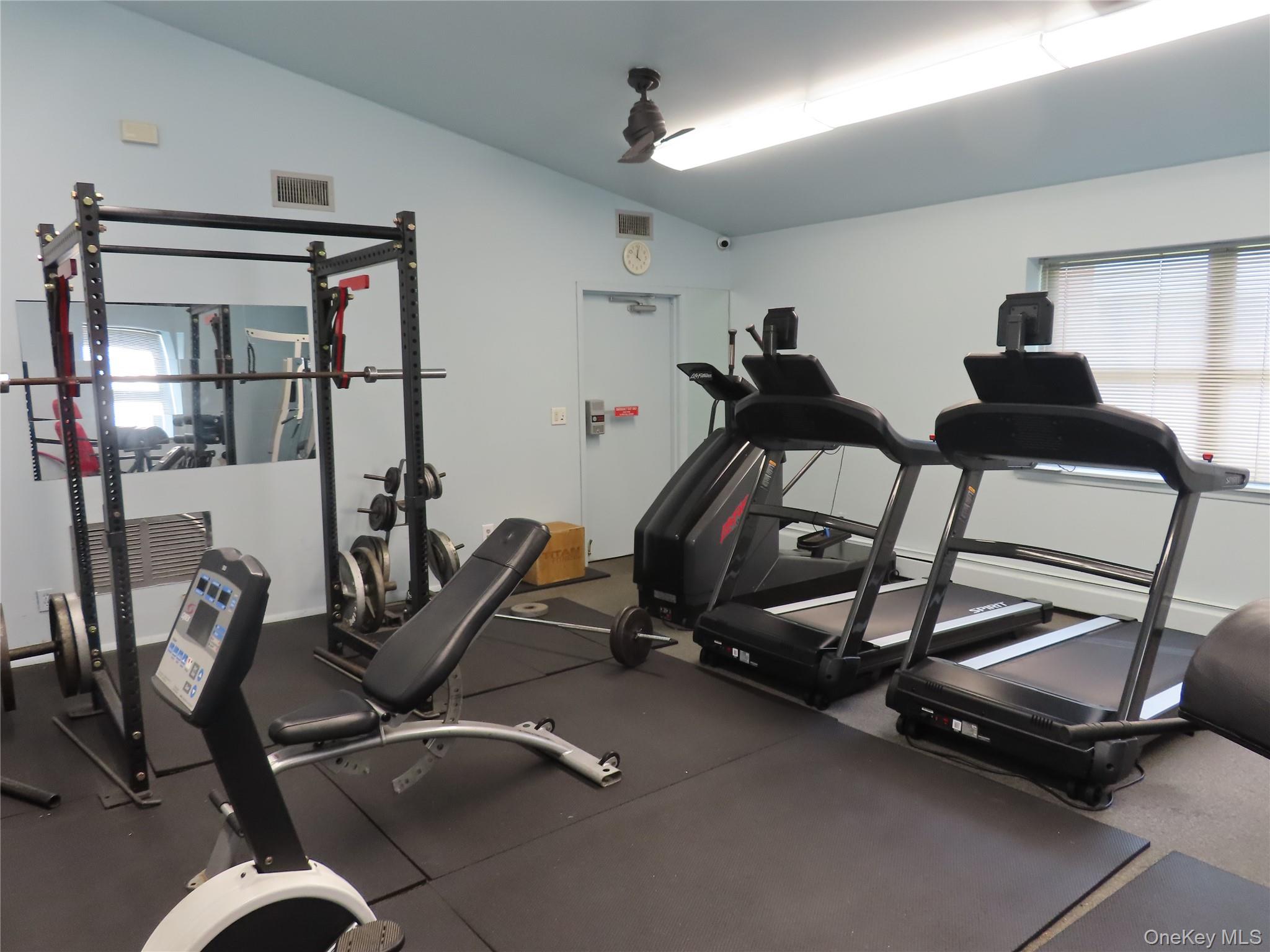 2449 (B) #16 A Union Boulevard # 16A, Islip, NY 11751