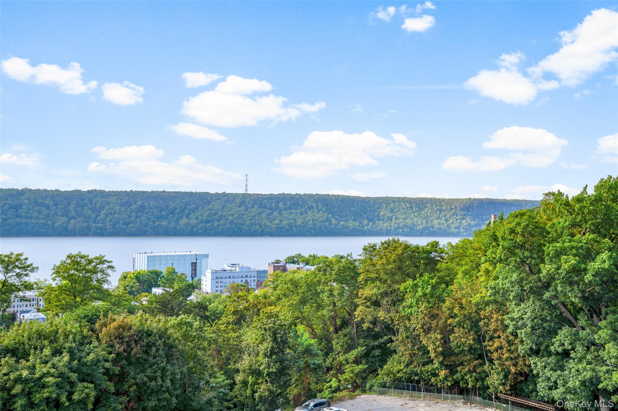 279 N Broadway # 6T, Yonkers, NY 10701