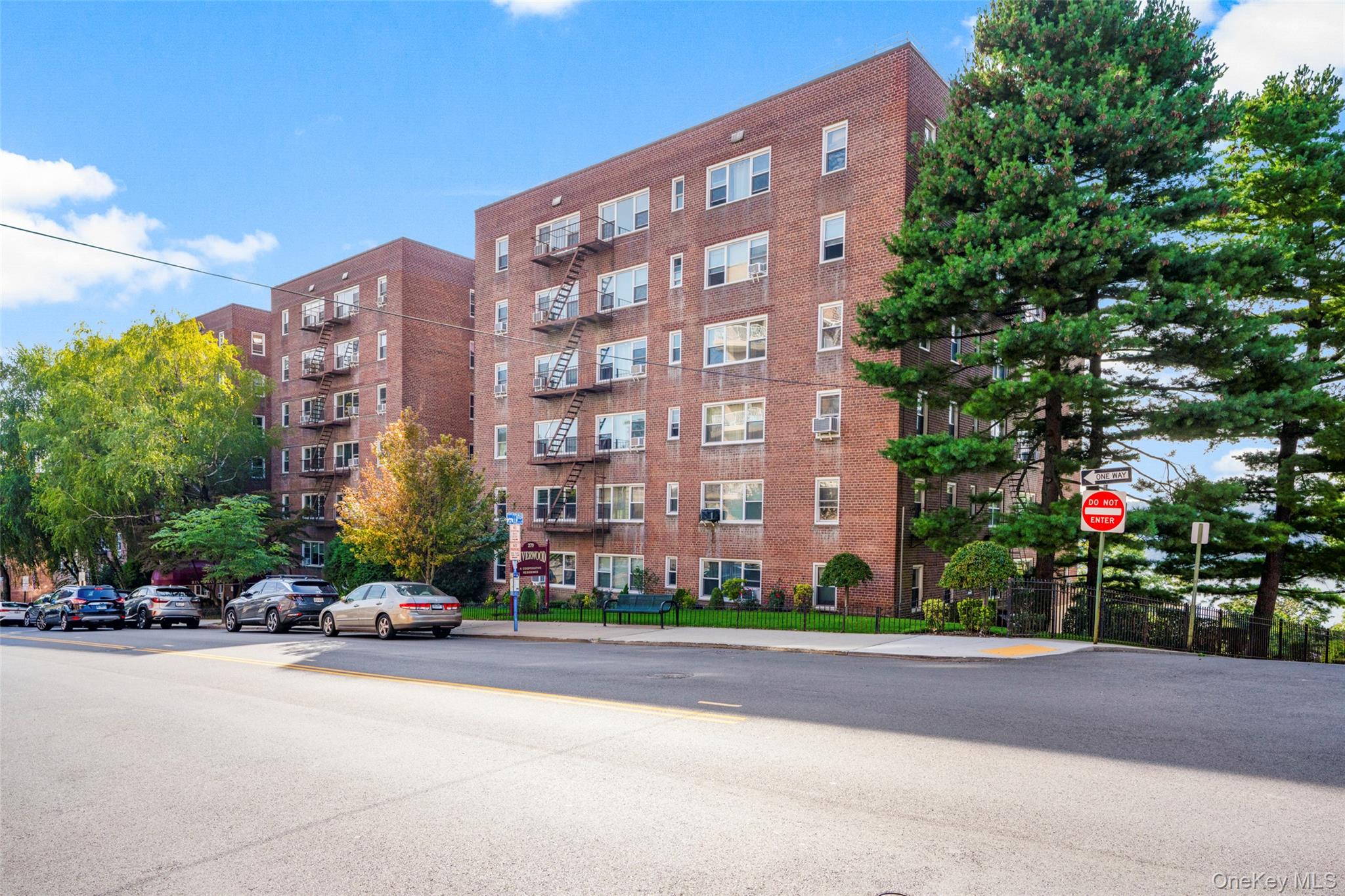 279 N Broadway # 6T, Yonkers, NY 10701
