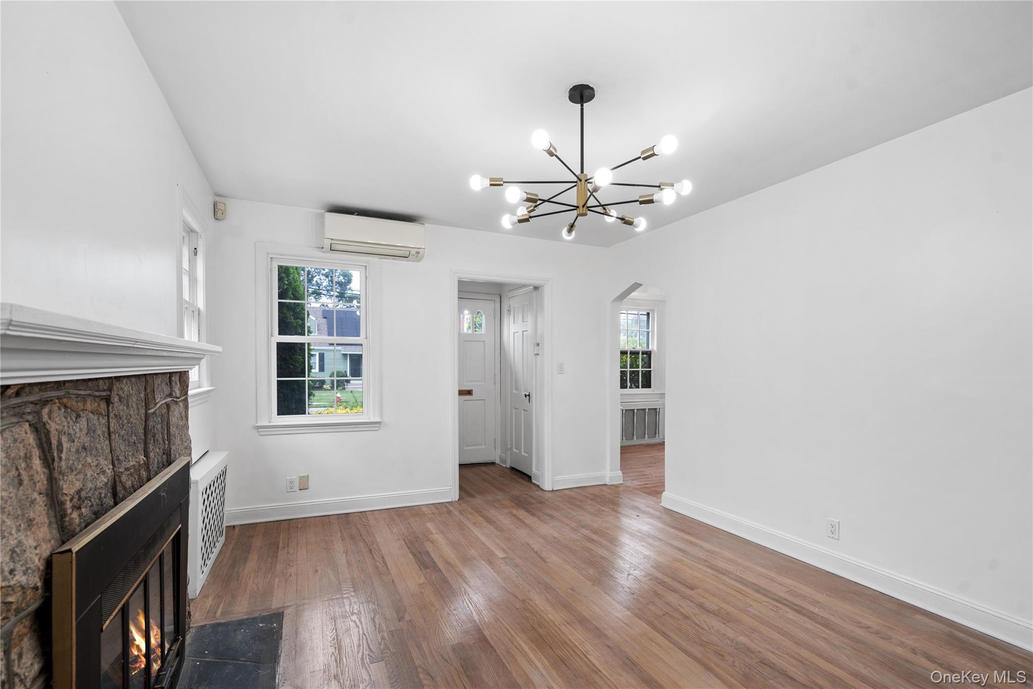 100 E Fenimore Street, Valley Stream, NY 11580