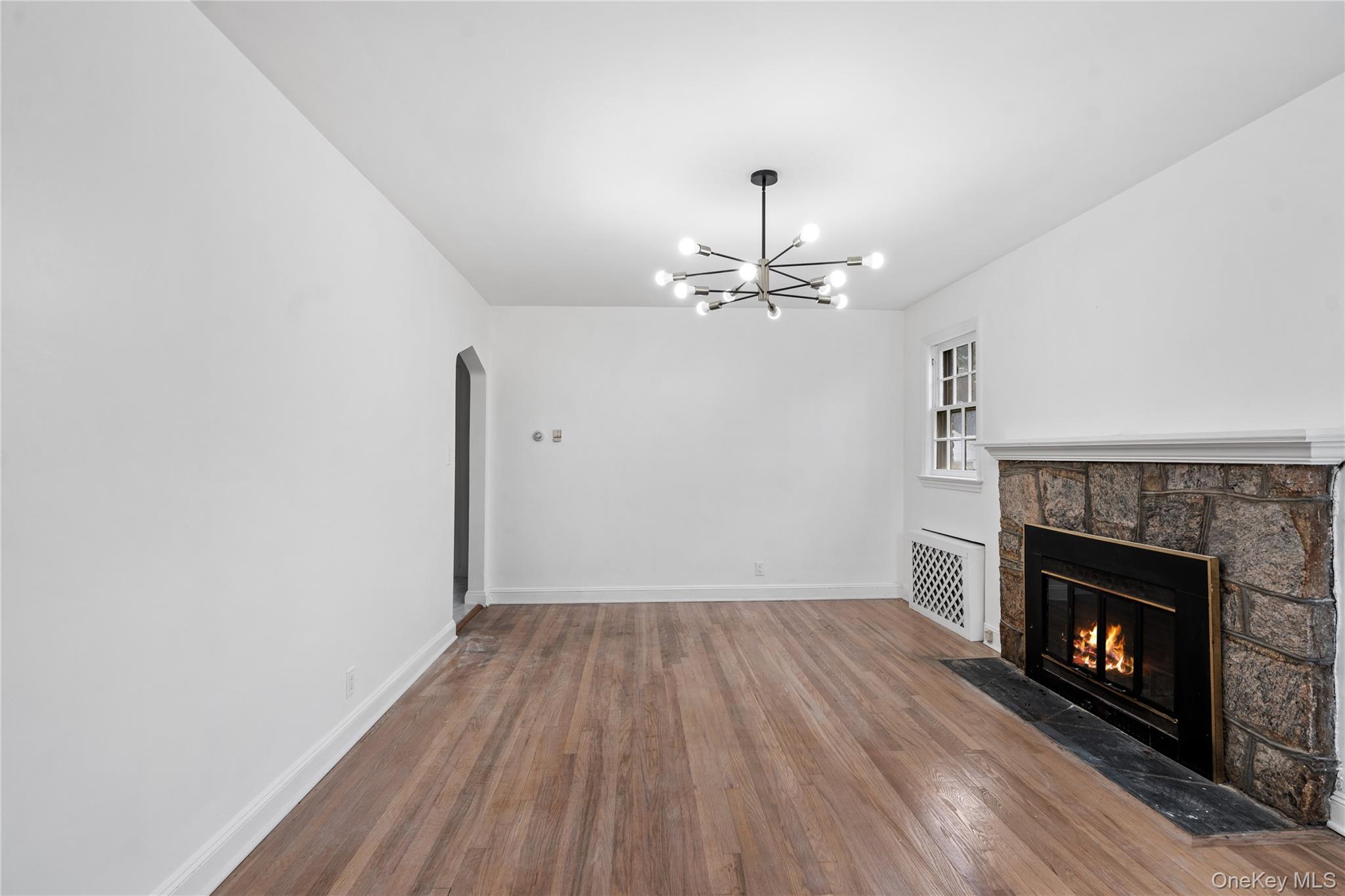 100 E Fenimore Street, Valley Stream, NY 11580