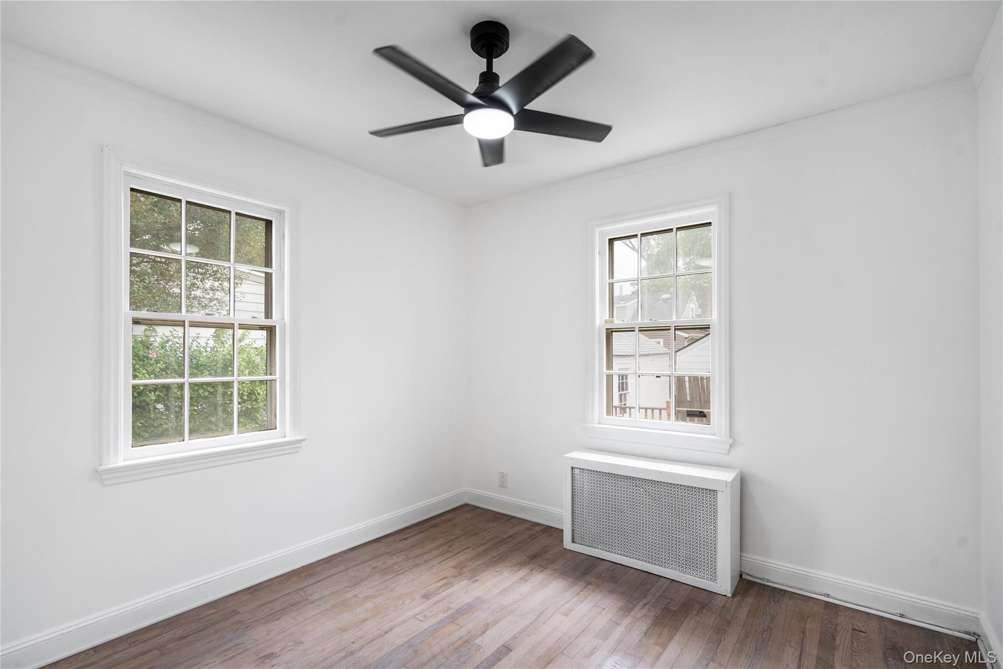 100 E Fenimore Street, Valley Stream, NY 11580