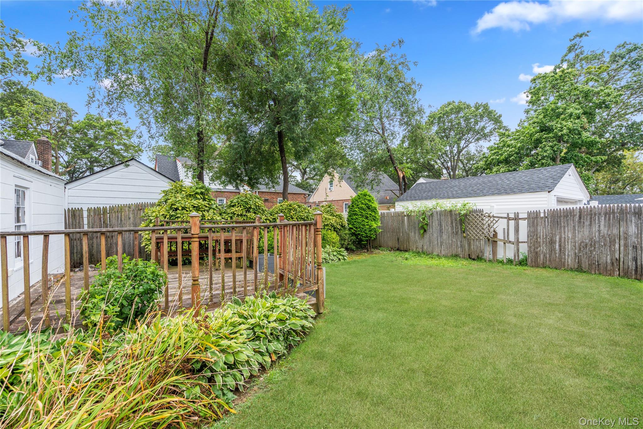 100 E Fenimore Street, Valley Stream, NY 11580