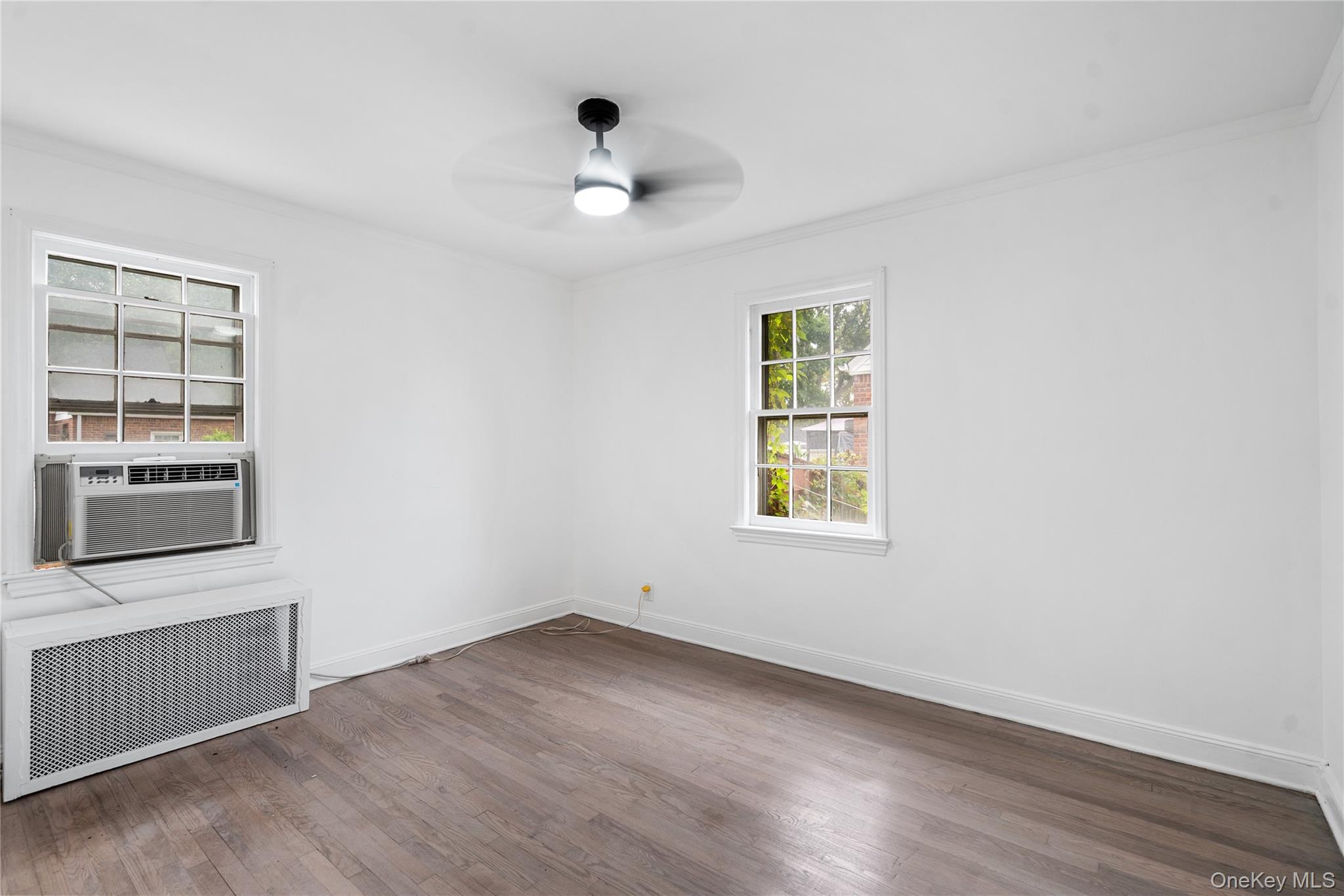 100 E Fenimore Street, Valley Stream, NY 11580