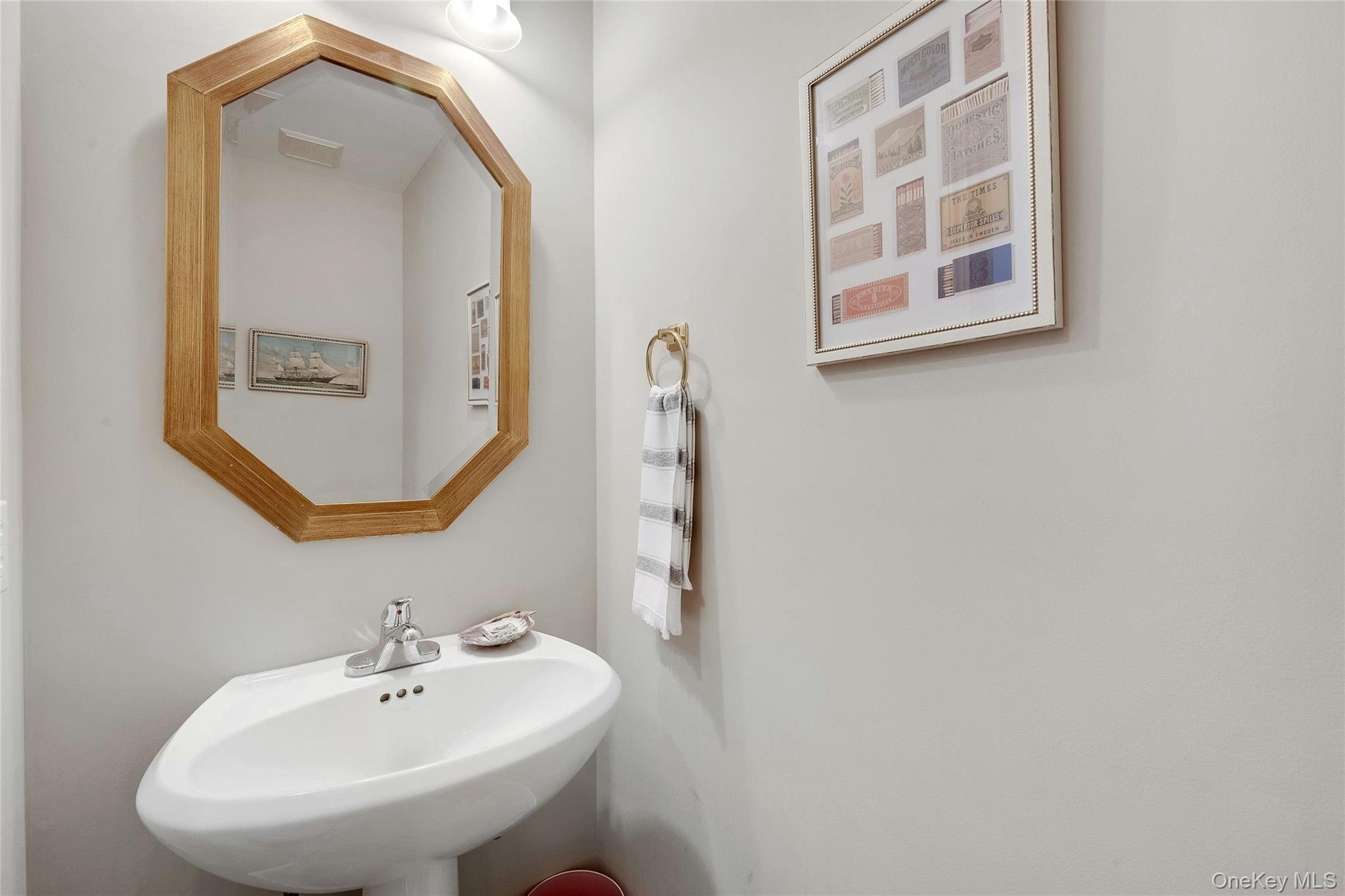 7 Winding Ridge Road, White Plains, NY 10603