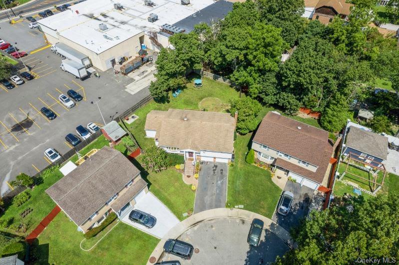 828 Robin Court, Baldwin, NY 11510