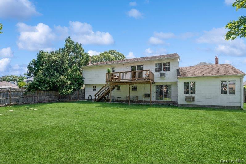 828 Robin Court, Baldwin, NY 11510