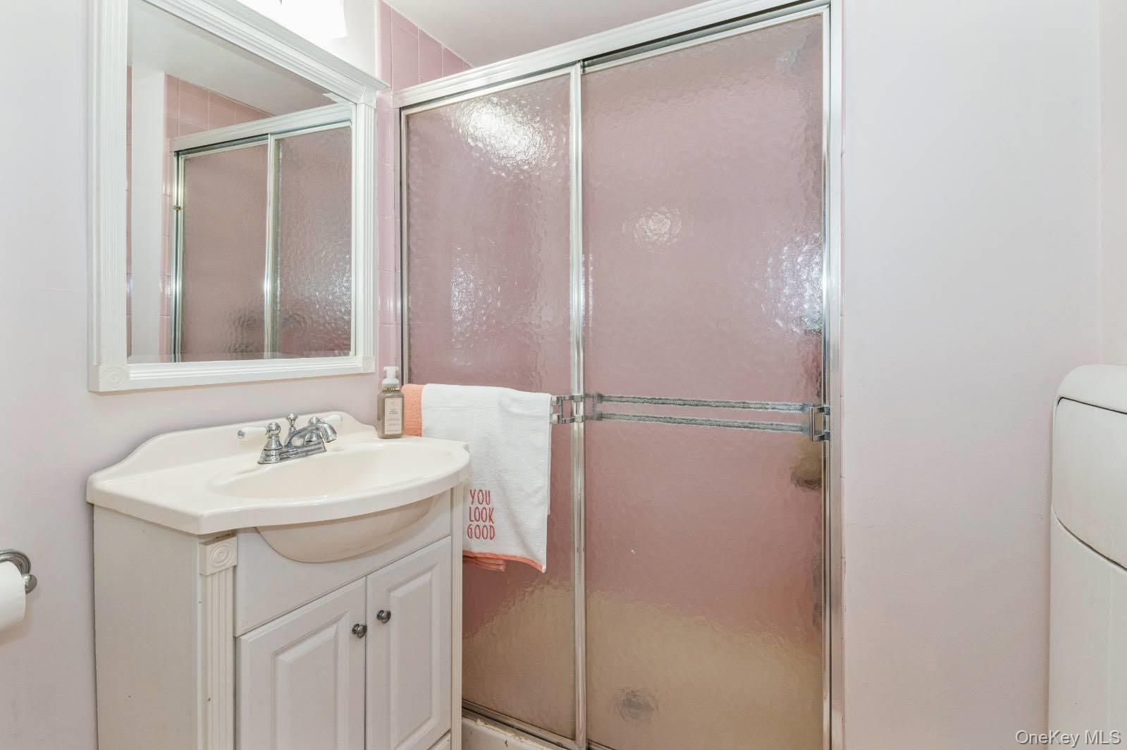 828 Robin Court, Baldwin, NY 11510