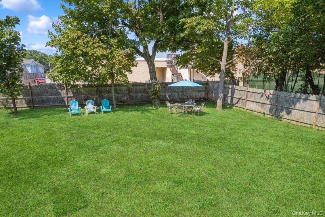 828 Robin Court, Baldwin, NY 11510