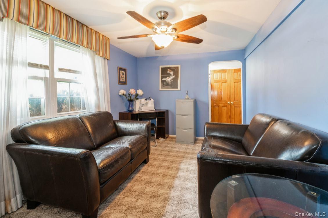 828 Robin Court, Baldwin, NY 11510