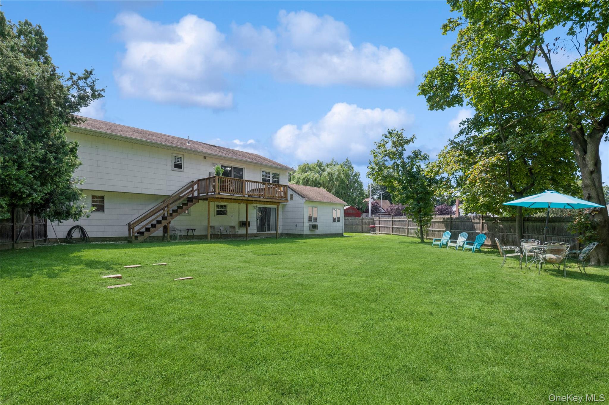 828 Robin Court, Baldwin, NY 11510