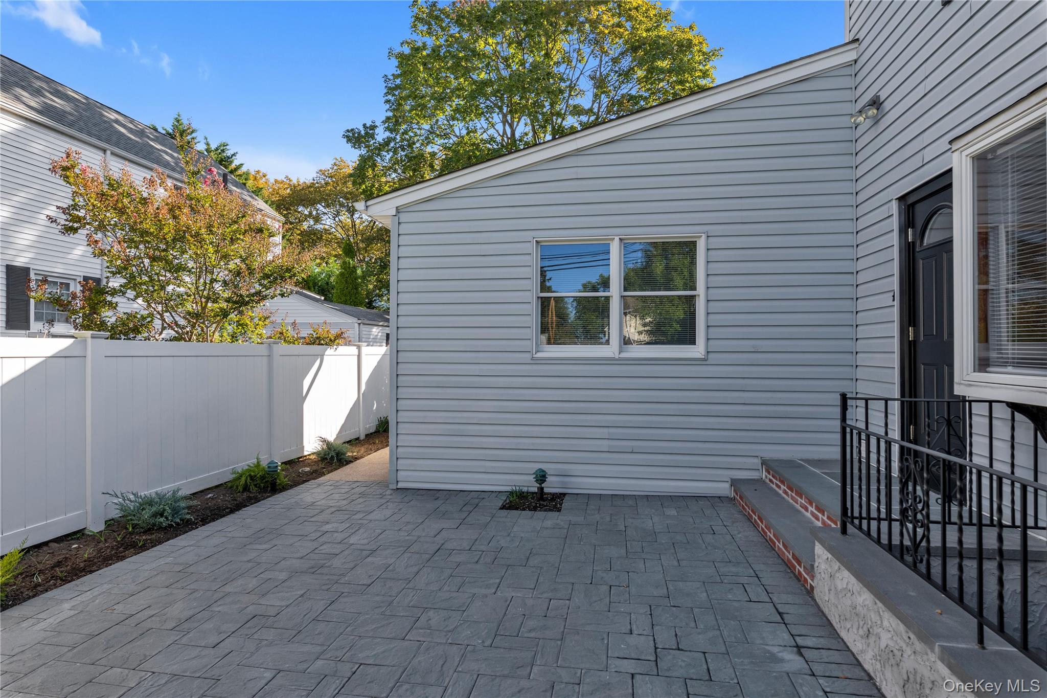 31 Chester Avenue, Stewart Manor, NY 11530