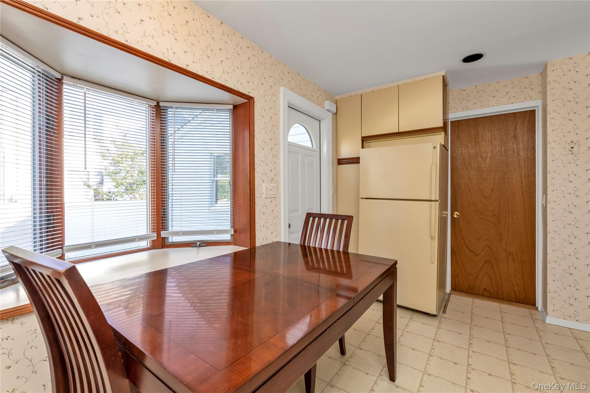 31 Chester Avenue, Stewart Manor, NY 11530