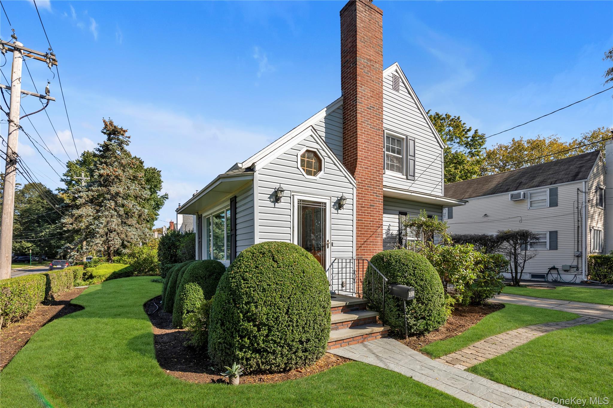 31 Chester Avenue, Stewart Manor, NY 11530