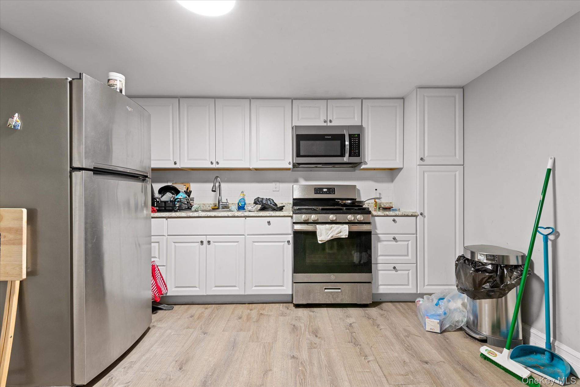 285 Lincoln Avenue, Brooklyn, NY 11208