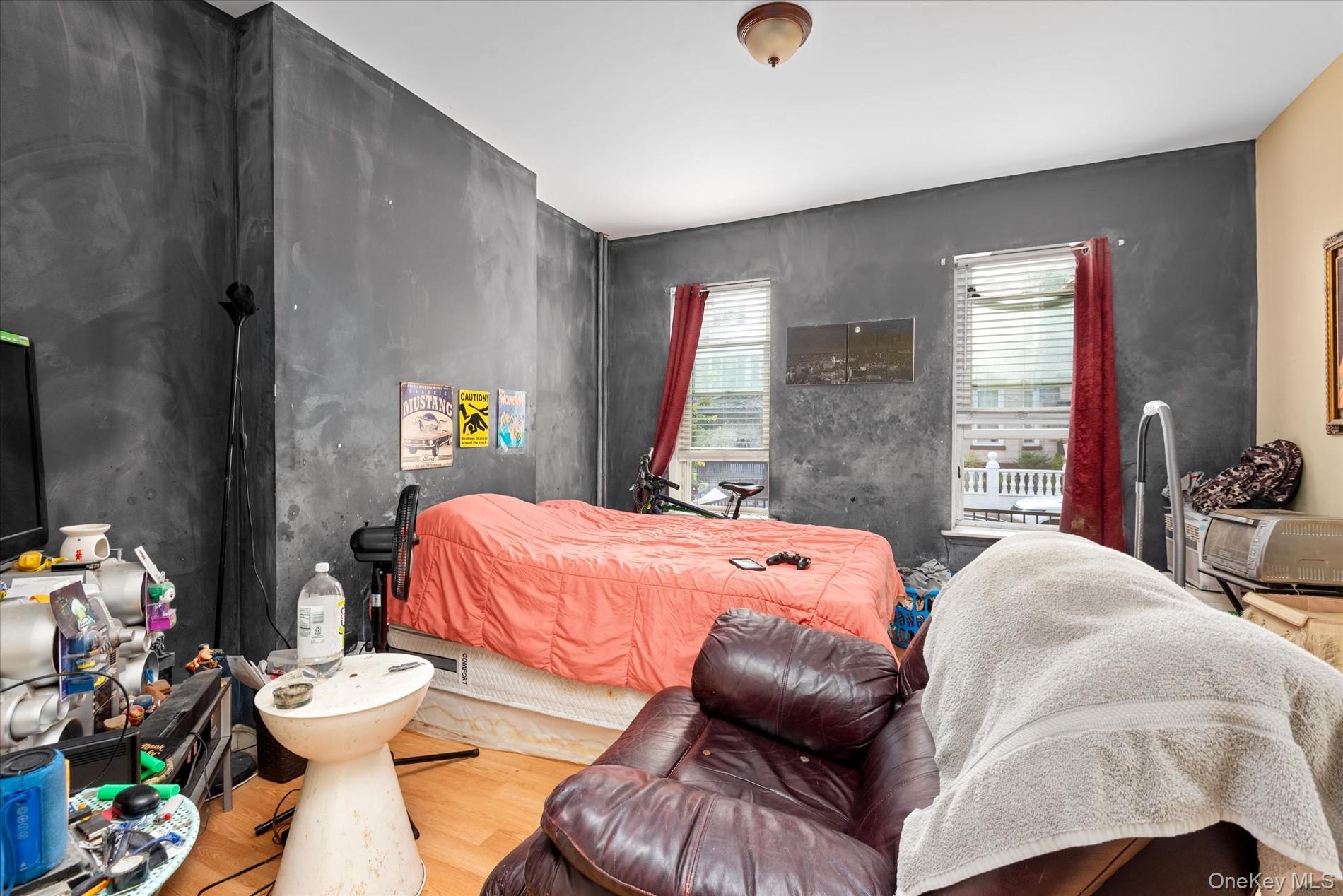 285 Lincoln Avenue, Brooklyn, NY 11208