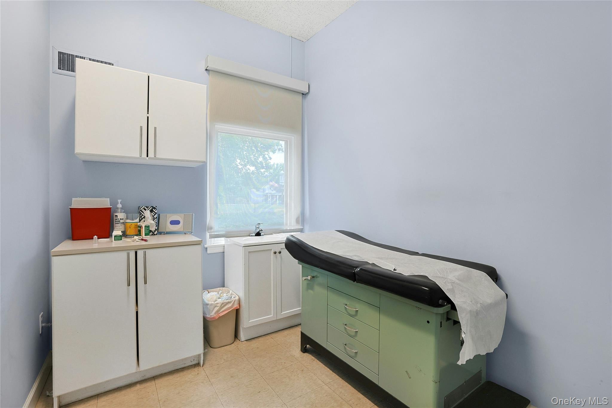 80 Old Tappan Road, Tappan, NY 10983