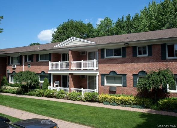 675 Conklin Street # 2A, Farmingdale, NY 11735