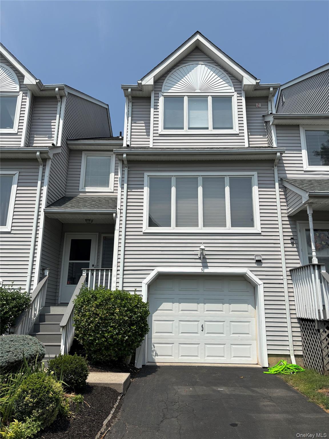 5 Cygnet Road, Congers, NY 10920