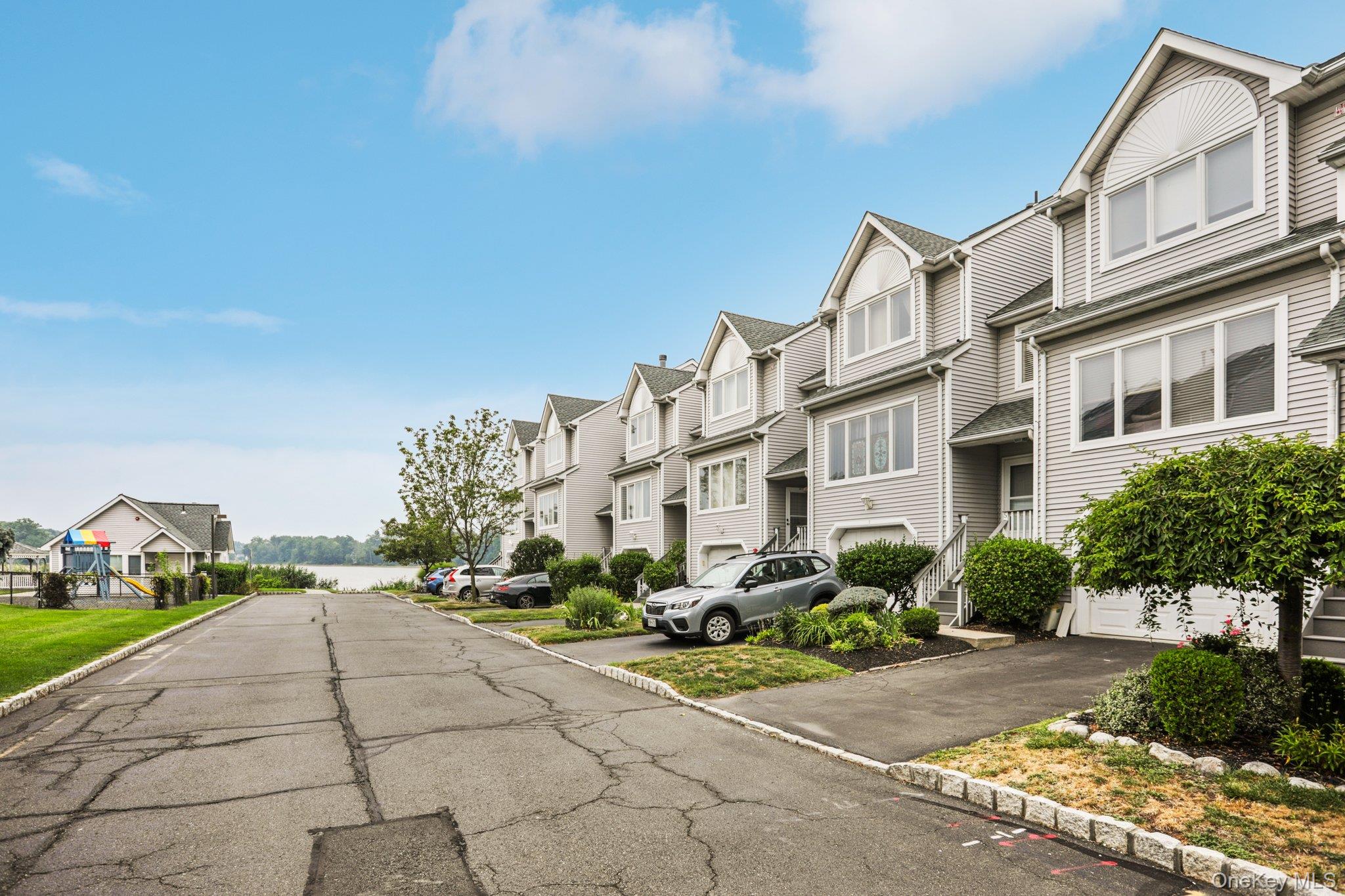 5 Cygnet Road, Congers, NY 10920