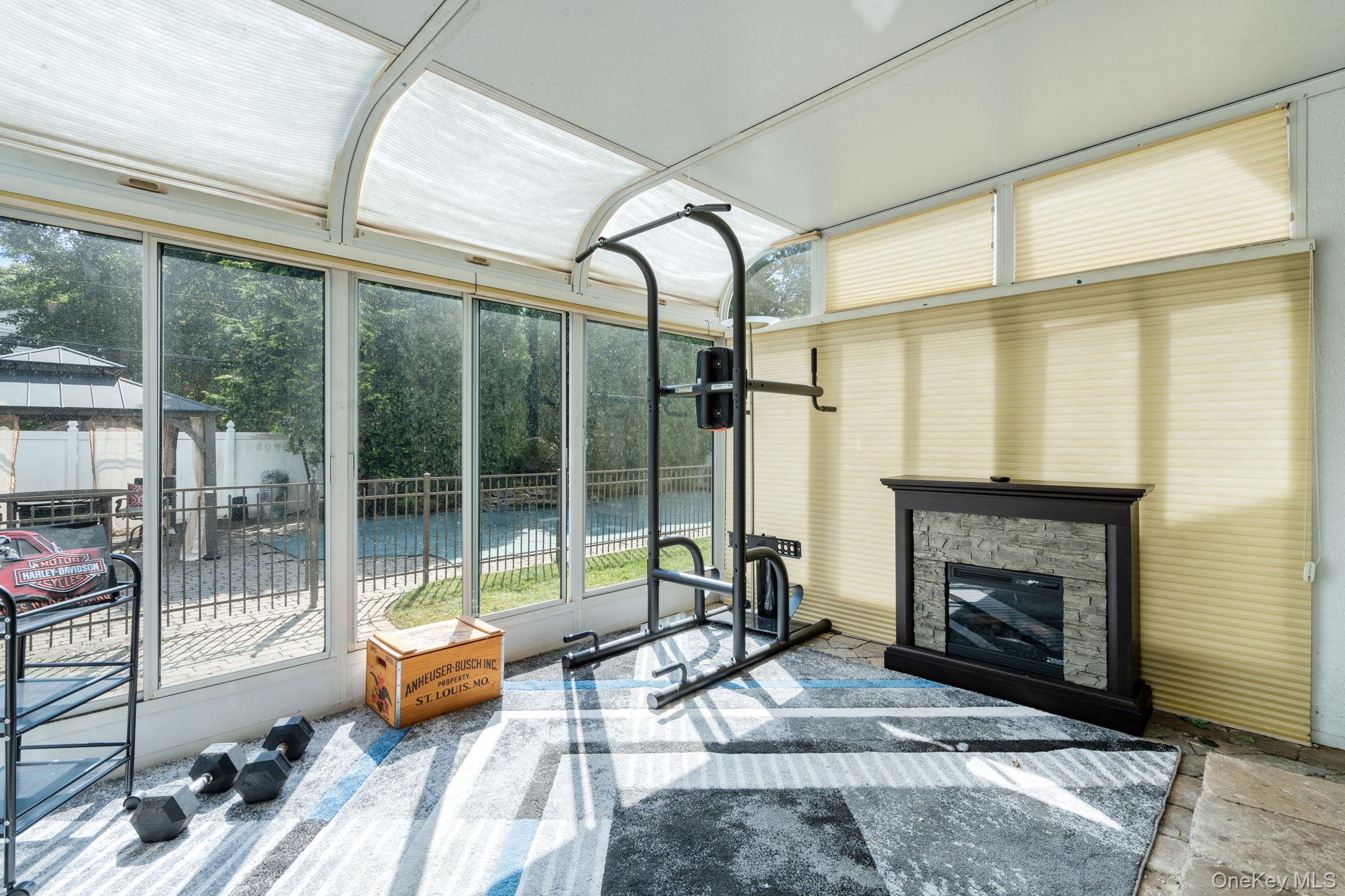 10 Basswood Place, Melville, NY 11747