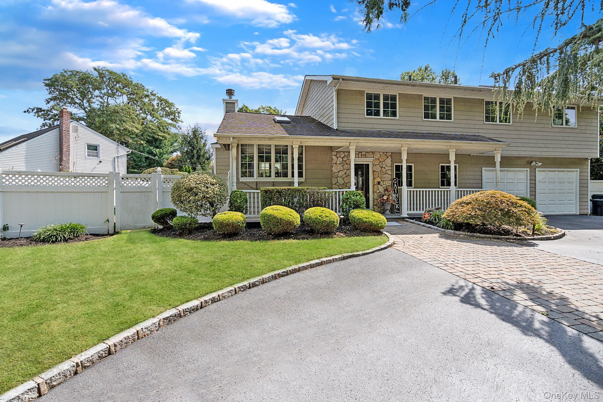 10 Basswood Place, Melville, NY 11747