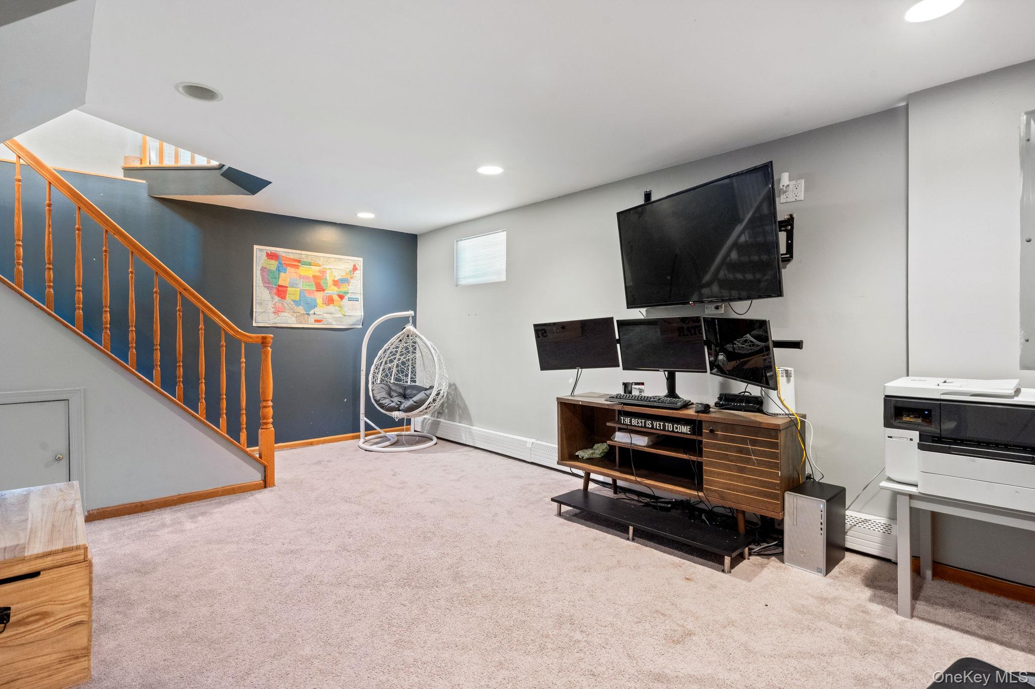 10 Basswood Place, Melville, NY 11747