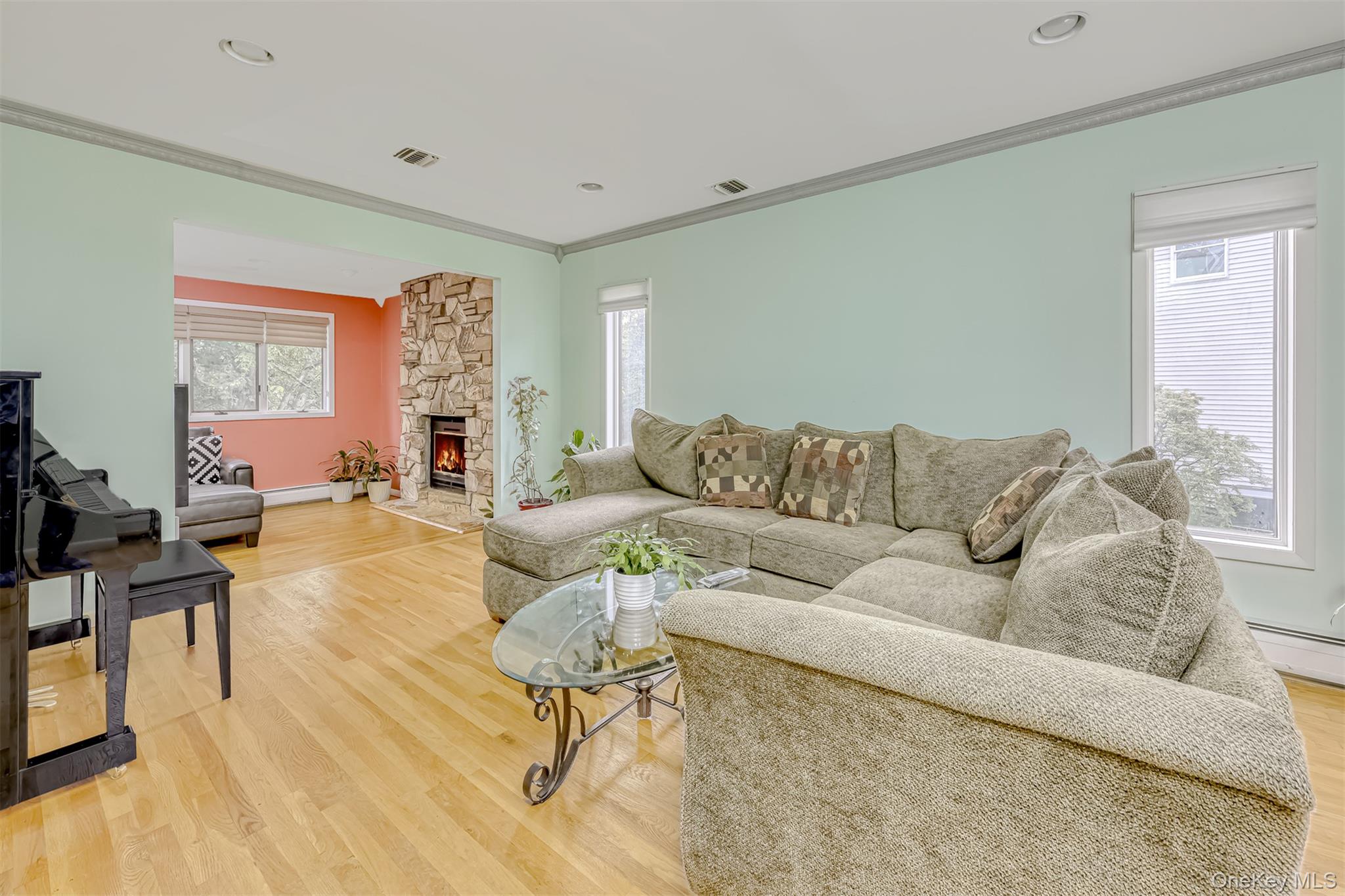 6 Debra Court, New City, NY 10956