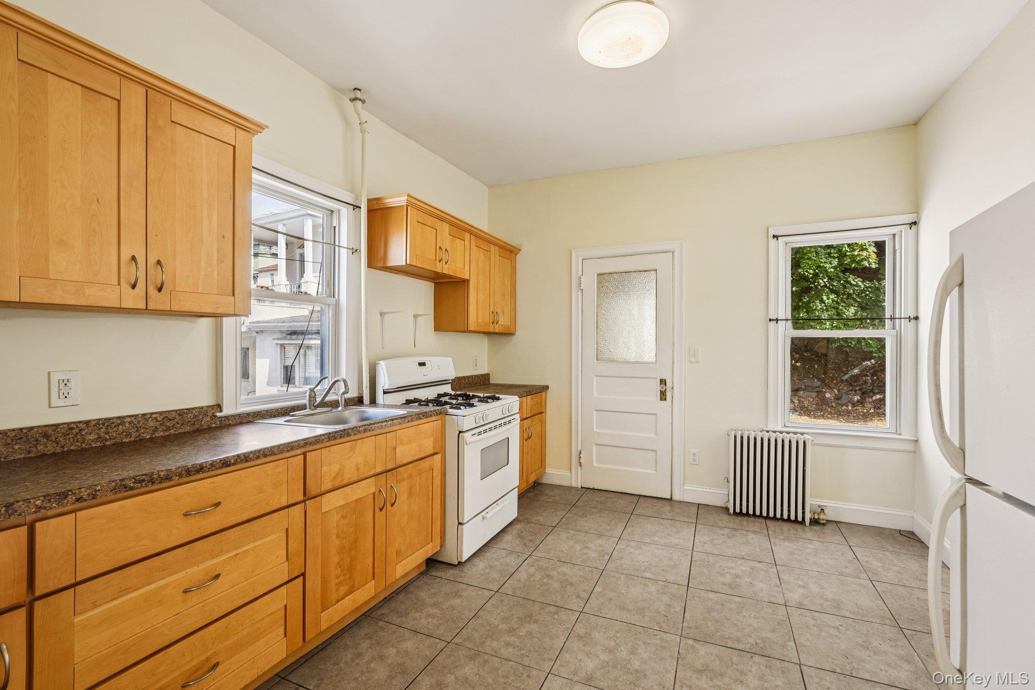 329 N 7th Avenue, Mount Vernon, NY 10550