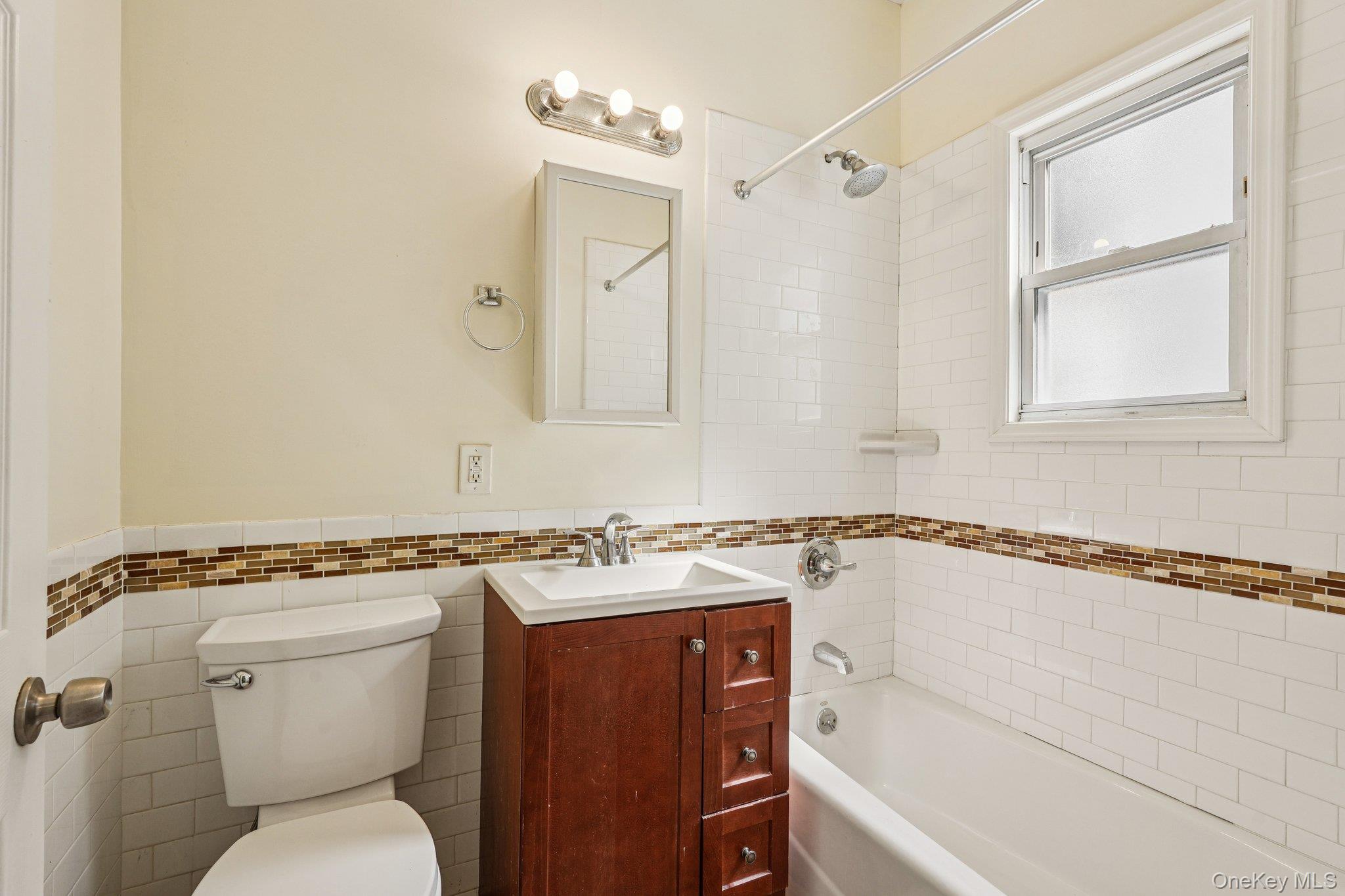 329 N 7th Avenue, Mount Vernon, NY 10550